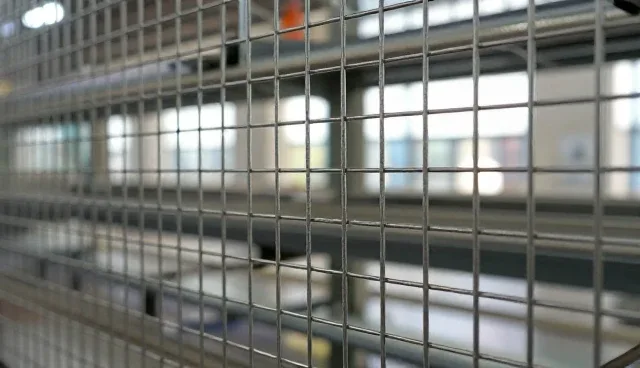 如何根据生产条件选择合适的质量控制方案